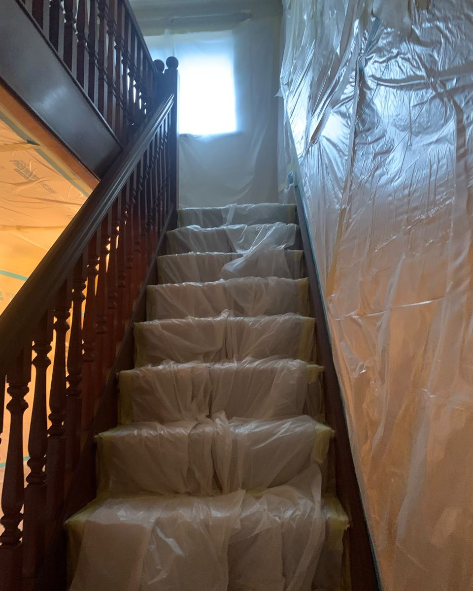 Staircase & balustrade before spraying